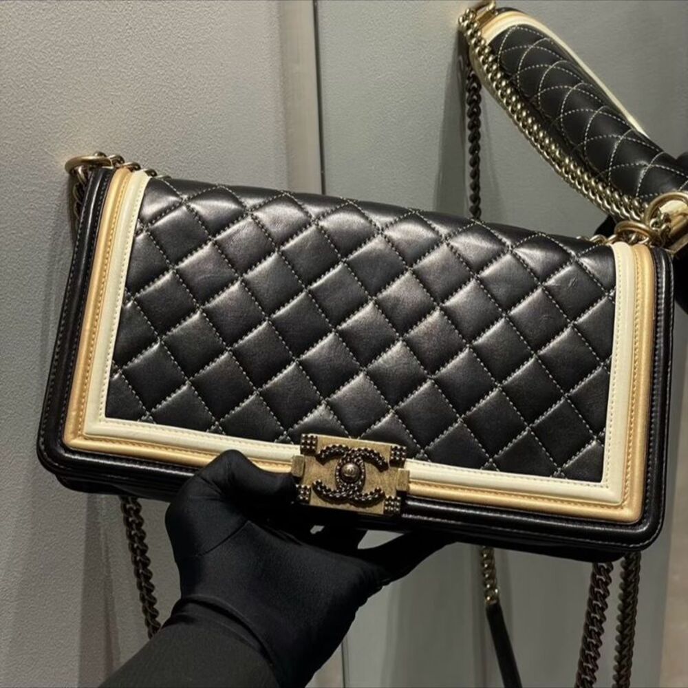 Chanel Women Pre-Loved Bag Very Good Condition